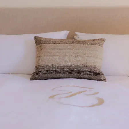 Sant Blai Boutique - *